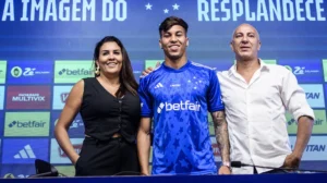 Kaio Jorge foi apresentado na Toca 2 e ficará com a camisa 9 (foto: Gustavo Aleixo / Cruzeiro)