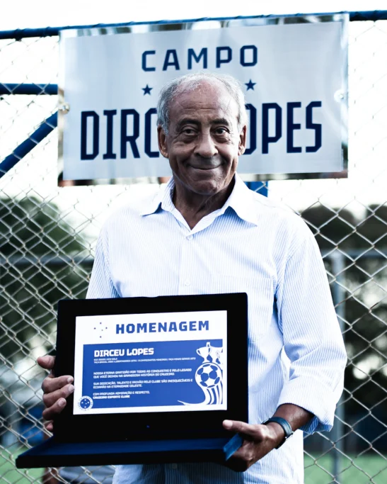 Dirceu Lopes foi homenageado com o nome do novo campo da Toca 1 - (foto: Gustavo Martins / Cruzeiro)