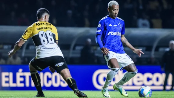 Matheus Pereira teve uma noite apagada contra o Criciúma (foto: Gustavo Aleixo/Cruzeiro)